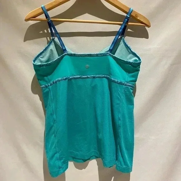 Lululemon Caribe Conditioning Gulf Undulation Tank, size 12 - Picture 2 of 12